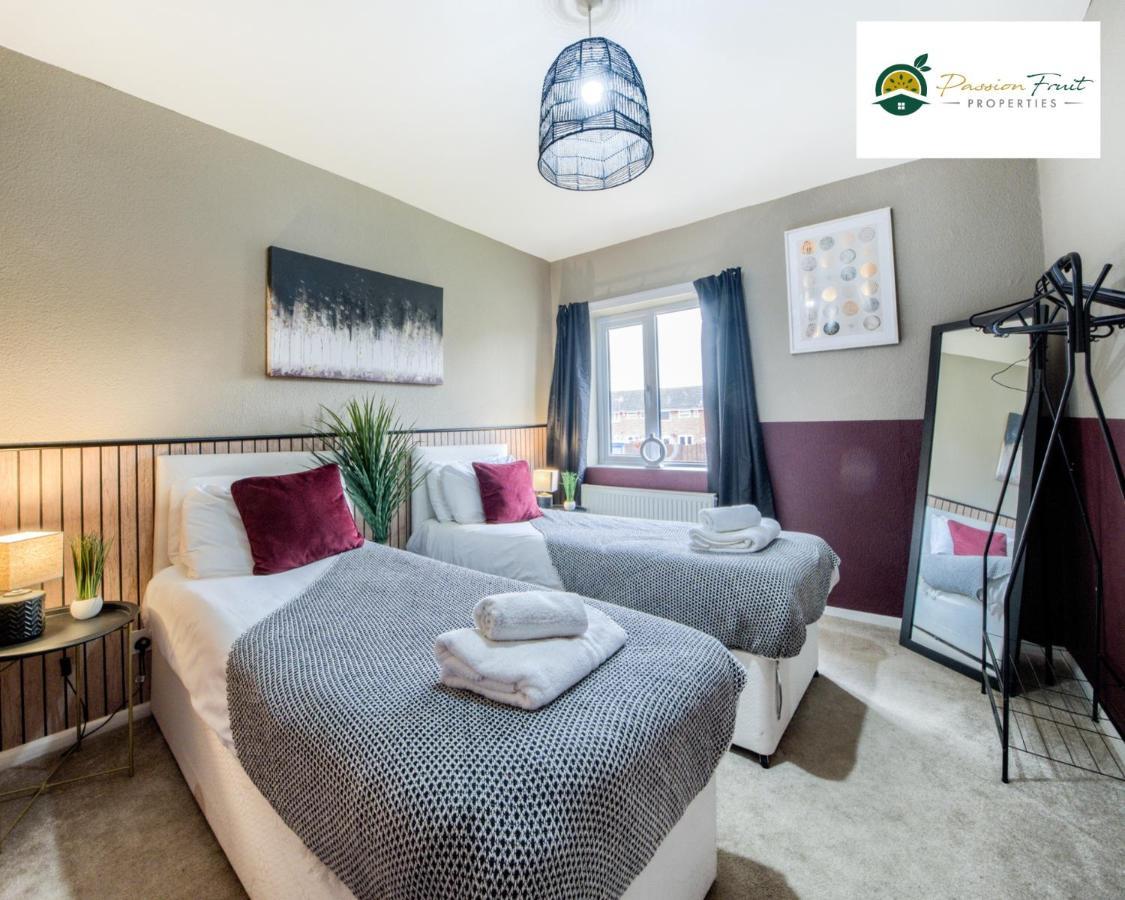3 Bedroom House With 5 Beds House By Passionfruit Properties Near Coventry City Centre - Bcc Exterior photo
